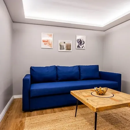 Lägenhet Inviting 1br Flat With Ac In Cihangir District